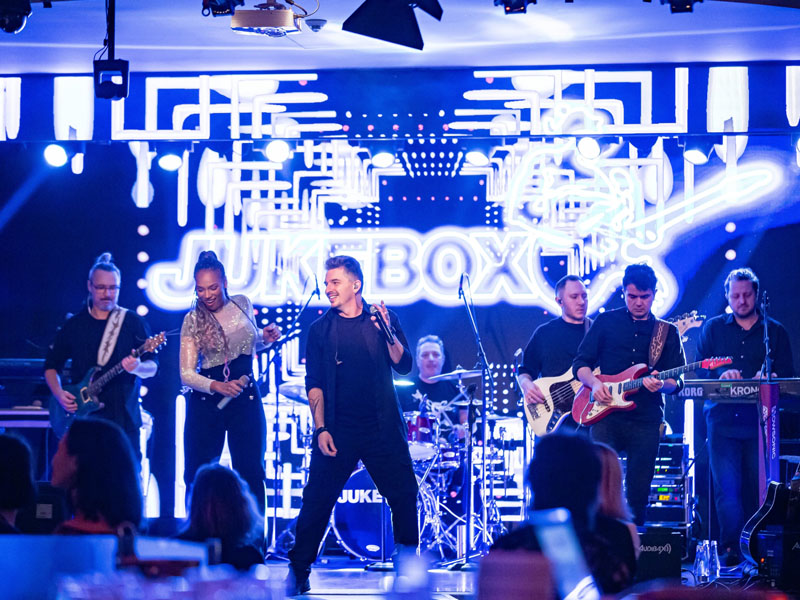 Jukebox și Julie Mayaya — fotografie 2